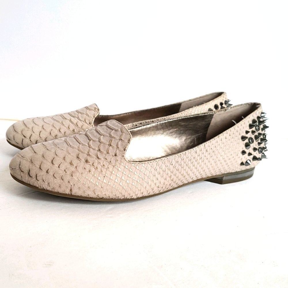 Arturo Chiang Studded Taupe Flat sz 8.5